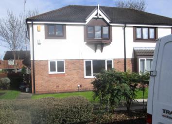 Flat To Rent in Leigh