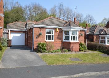 Detached bungalow For Sale in Wakefield