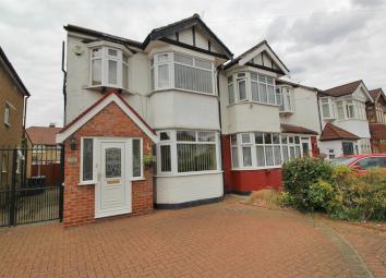 Semi-detached house For Sale in Enfield