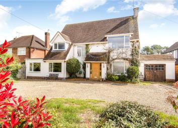 Detached house For Sale in Maidenhead