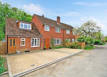 Semi-detached house For Sale in Great Missenden