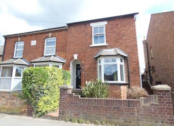 Semi-detached house To Rent in Bedford