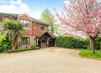 Detached house For Sale in Tadworth