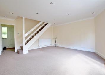 Flat To Rent in Uxbridge