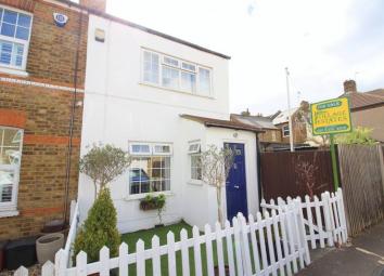 3 Bedroom End terrace house for sale