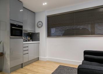 Flat For Sale in Romford