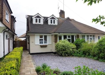 Semi-detached house For Sale in Worcester Park