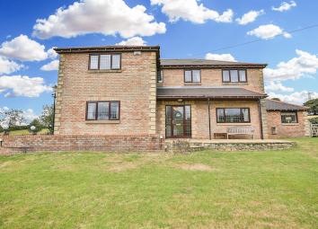 4 Bedroom Detached house to rent