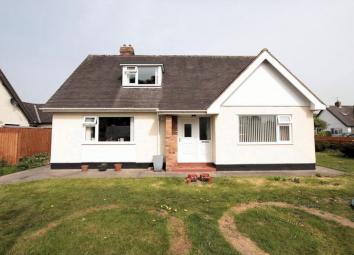 Detached bungalow For Sale in St. Asaph