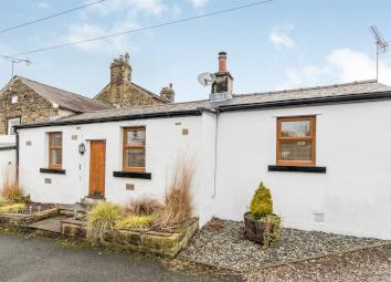 Cottage For Sale in Leeds