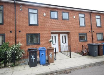 Barn conversion To Rent in Manchester