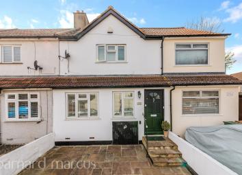 Semi-detached house For Sale in Sutton