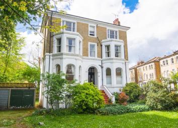 Flat To Rent in Twickenham