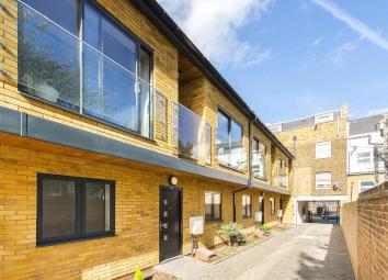 Mews house To Rent in 