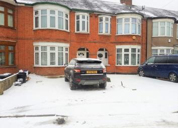 Terraced house To Rent in Ilford