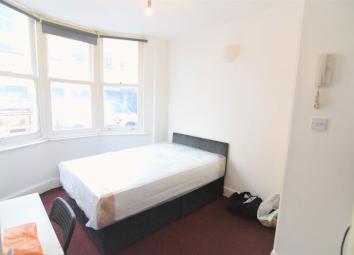 Flat To Rent in Brighton