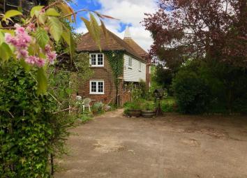 Detached house For Sale in Maidstone