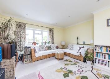 Maisonette For Sale in Barnet