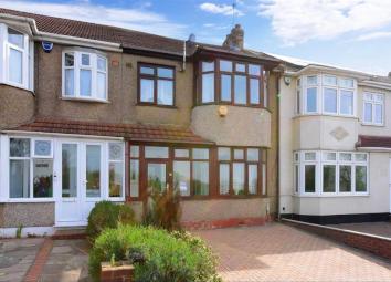 Terraced house For Sale in Hornchurch