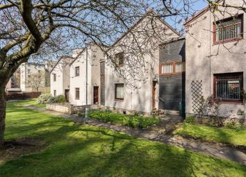 Terraced house For Sale in Dundee