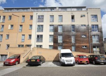 Flat For Sale in Edgware