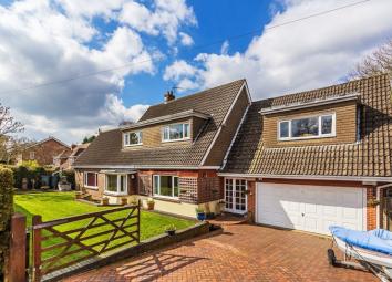6 Bedroom Detached house for sale