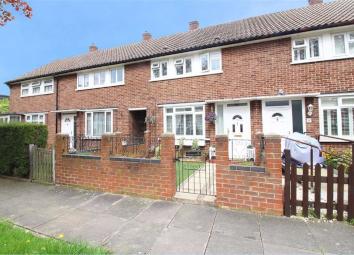 Terraced house For Sale in Bromley