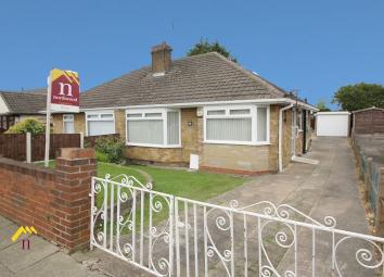 Semi-detached bungalow To Rent in Doncaster