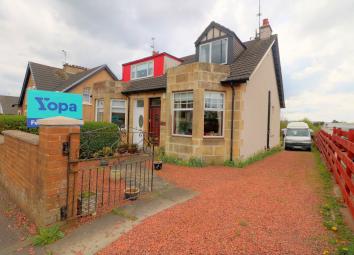 Semi-detached house For Sale in Motherwell