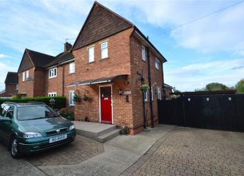 Semi-detached house To Rent in Maidenhead