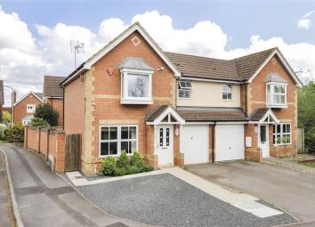 Semi-detached house To Rent in Reading