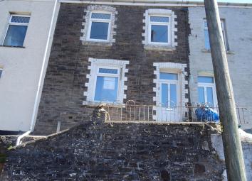 Terraced house To Rent in Bridgend