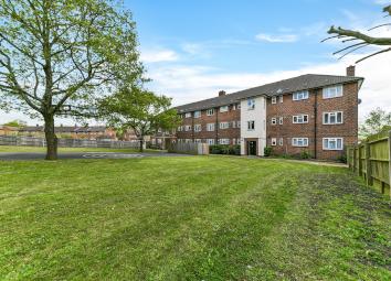 Flat For Sale in Redhill