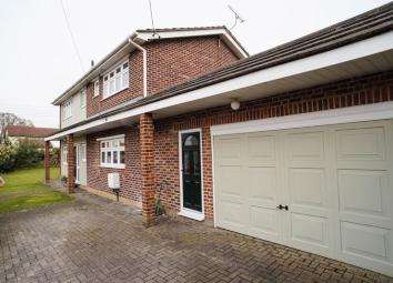 Detached house For Sale in Benfleet
