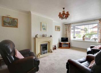 Semi-detached bungalow For Sale in York