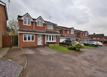 Detached house For Sale in Leighton Buzzard