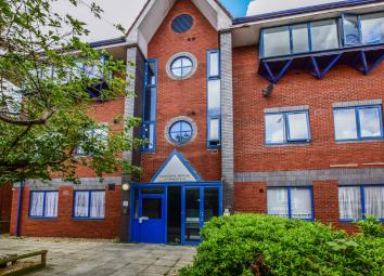 Studio To Rent in Crawley