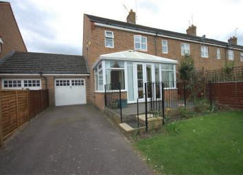 Semi-detached house For Sale in Aylesbury