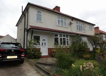 Semi-detached house For Sale in South Croydon