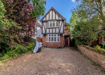 Detached house To Rent in Walton-on-Thames