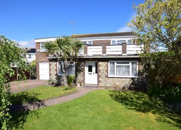 Detached house For Sale in Littlehampton
