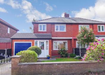 Semi-detached house For Sale in Prescot