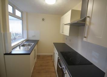 End terrace house To Rent in Mansfield