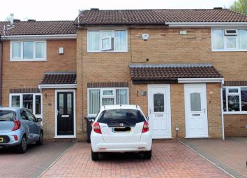 Mews house For Sale in Stalybridge