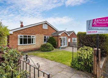 Detached bungalow For Sale in Ormskirk
