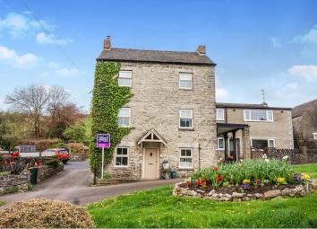 Cottage For Sale in Matlock