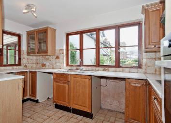 3 Bedroom Semi-detached house to rent