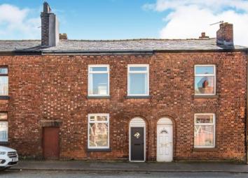 Terraced house For Sale in Chorley