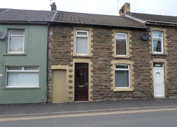 Terraced house For Sale in Pontyclun