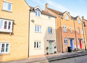 Town house For Sale in Swindon